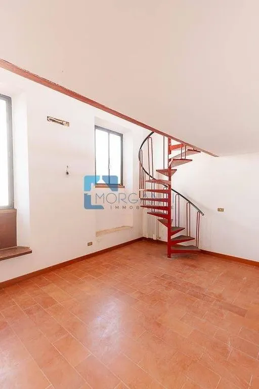Pièces - Luxury Apartment with Piazza View in Pietrasanta