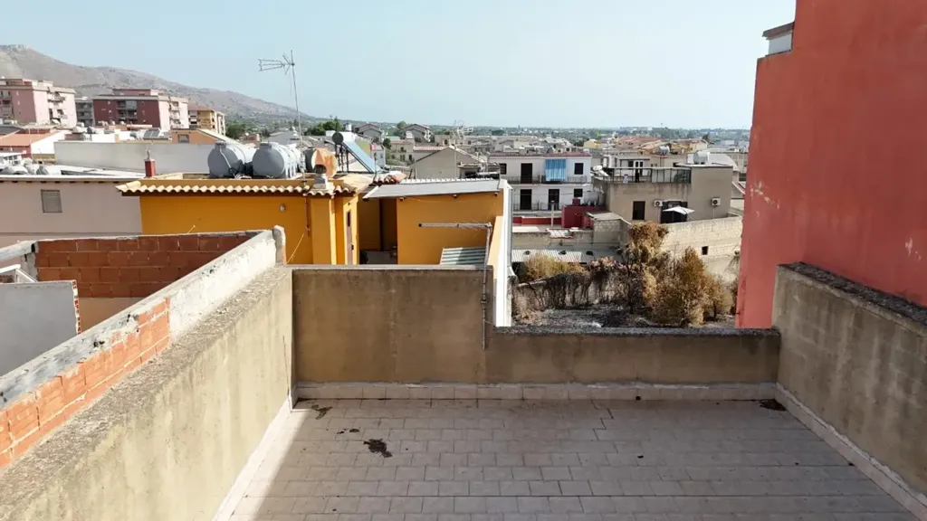 Terrass - Under Construction House with Terrace in Avola