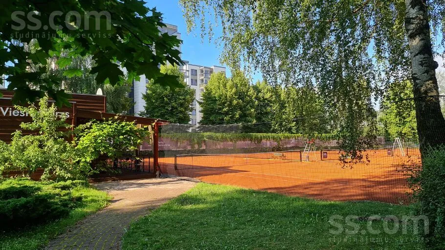 Giardino - Renovated Apartment with Garden in Riga Centre