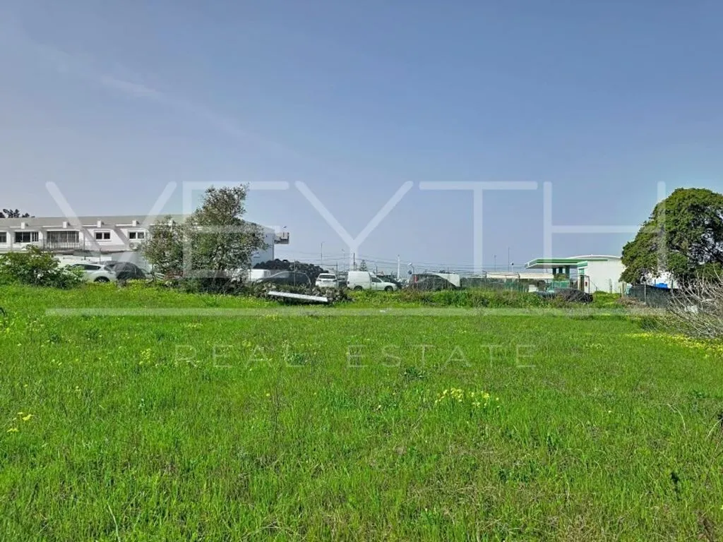 Garden - Development Land with Residential Potential in Sesimbra