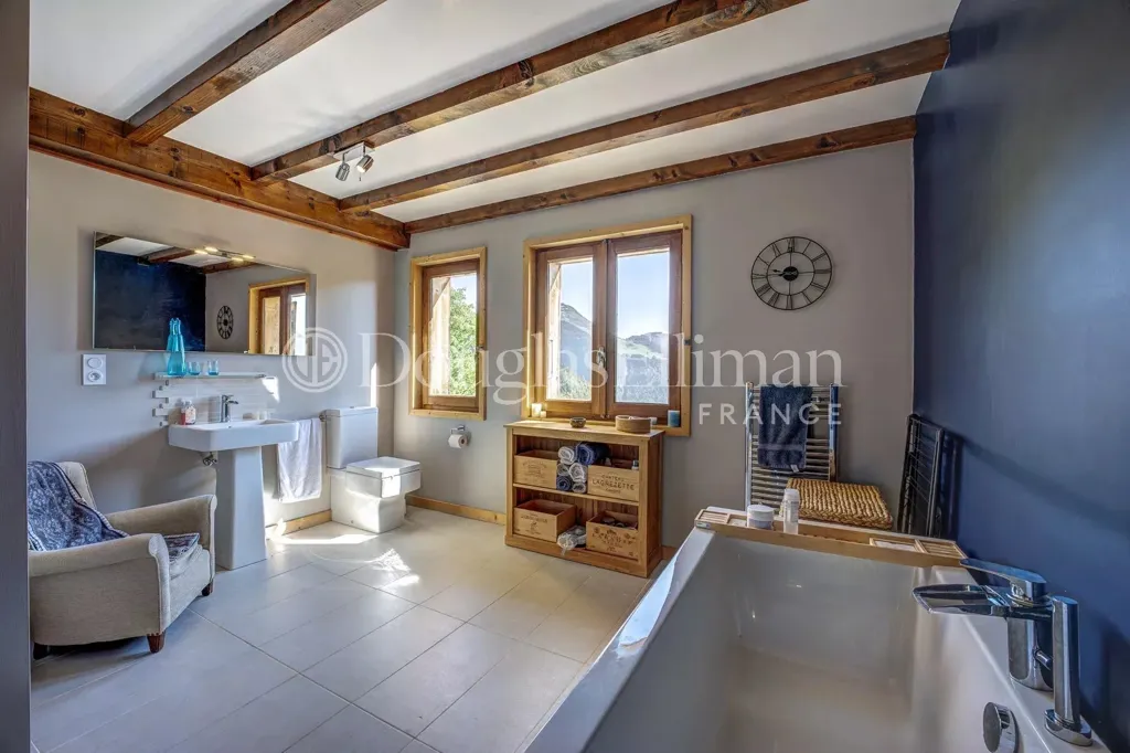 Salles de bain - Chalet Rénové avec Vue Montagne à Morzine