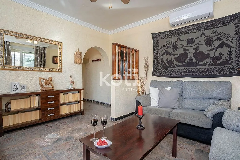 Séjour - Beachfront Apartment with Terrace in Los Boliches