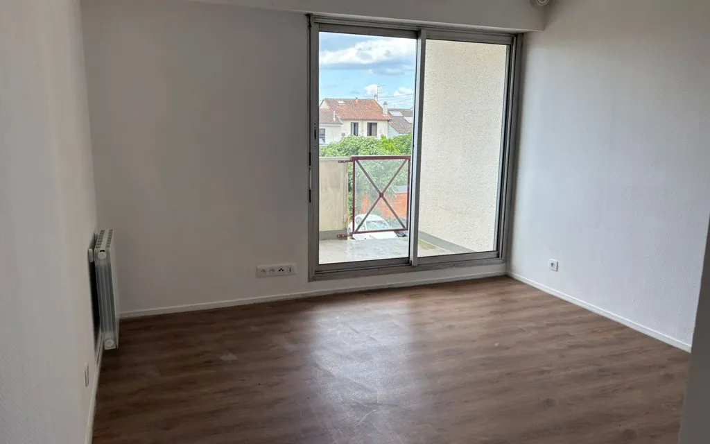 Toad - Studio with Balcony in Bordeaux