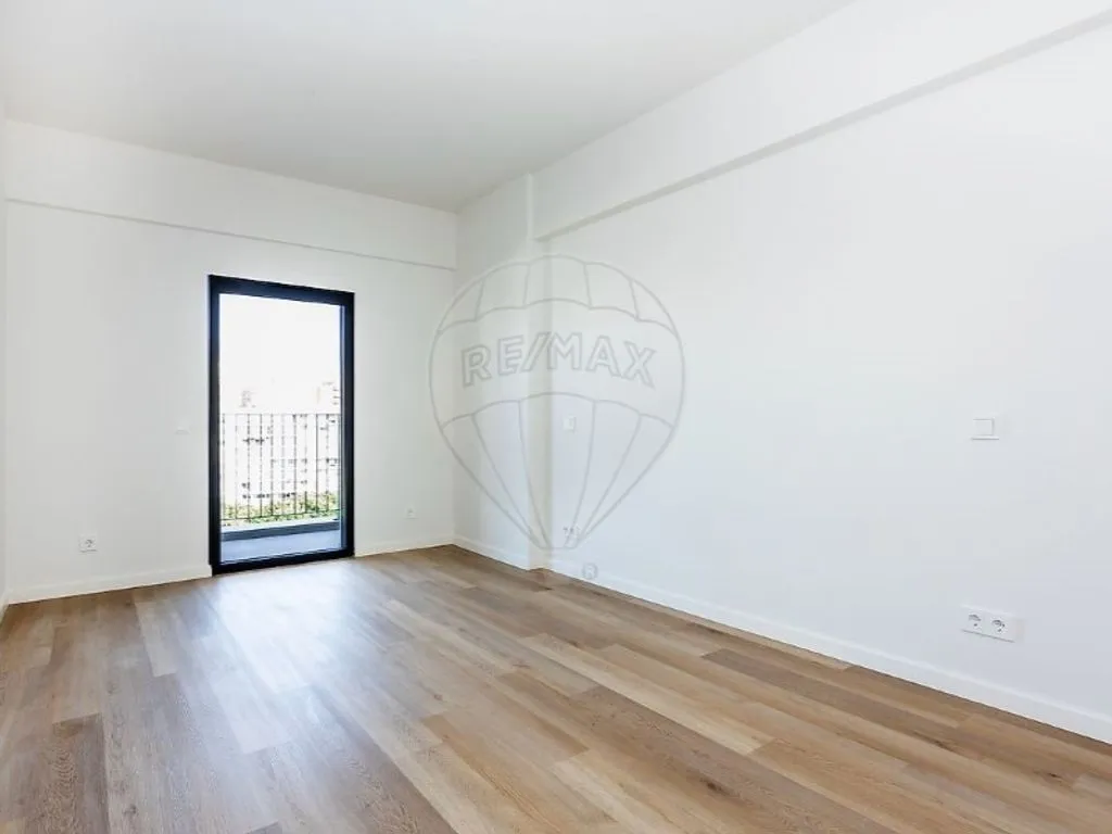 Toad - New 4-Bedroom Flat with River Views in Miraflores