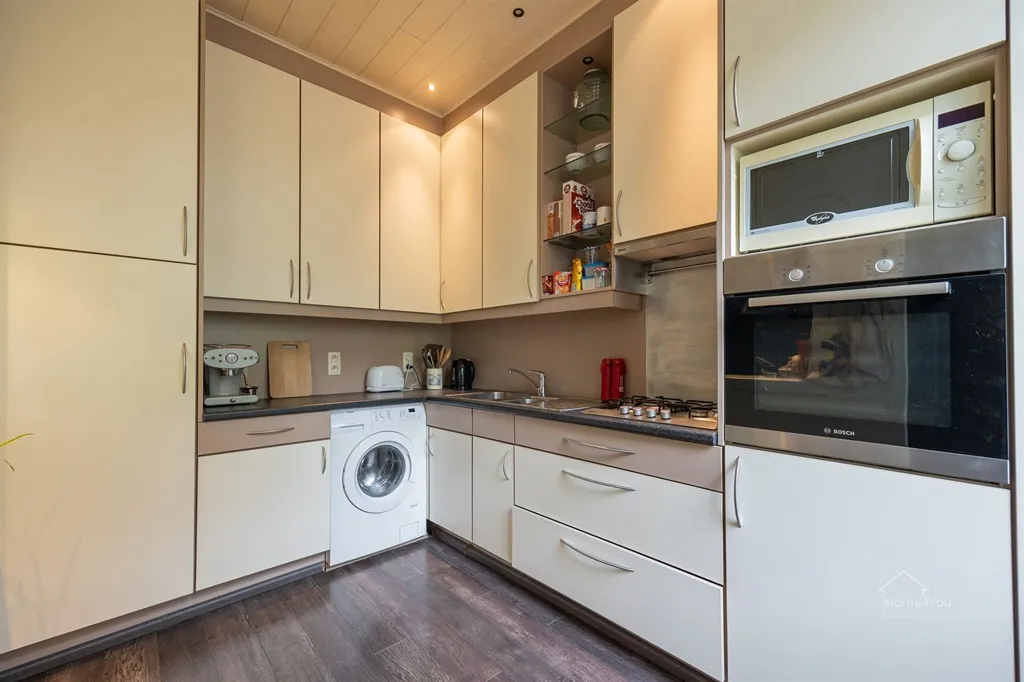 Cucina - Ready-to-Move 2-Bedroom Apartment in Central Antwerp