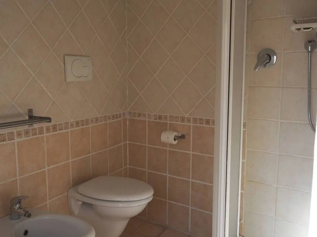 Bathrooms - Luxury Flat with Triple Balcony in Rome