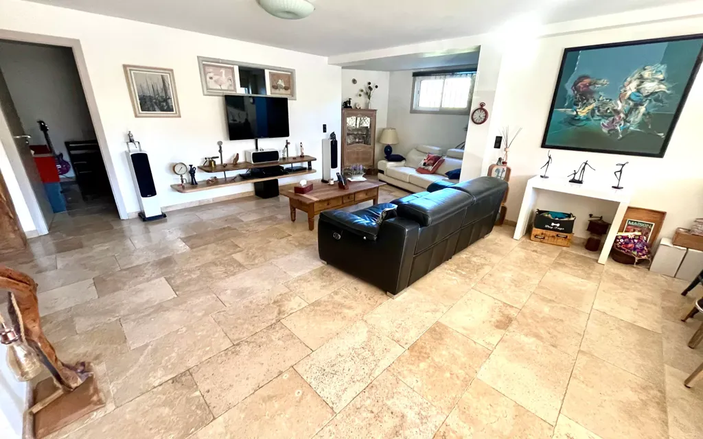 Séjour - Bas de Villa Rénové au Calme près de La Bocca
