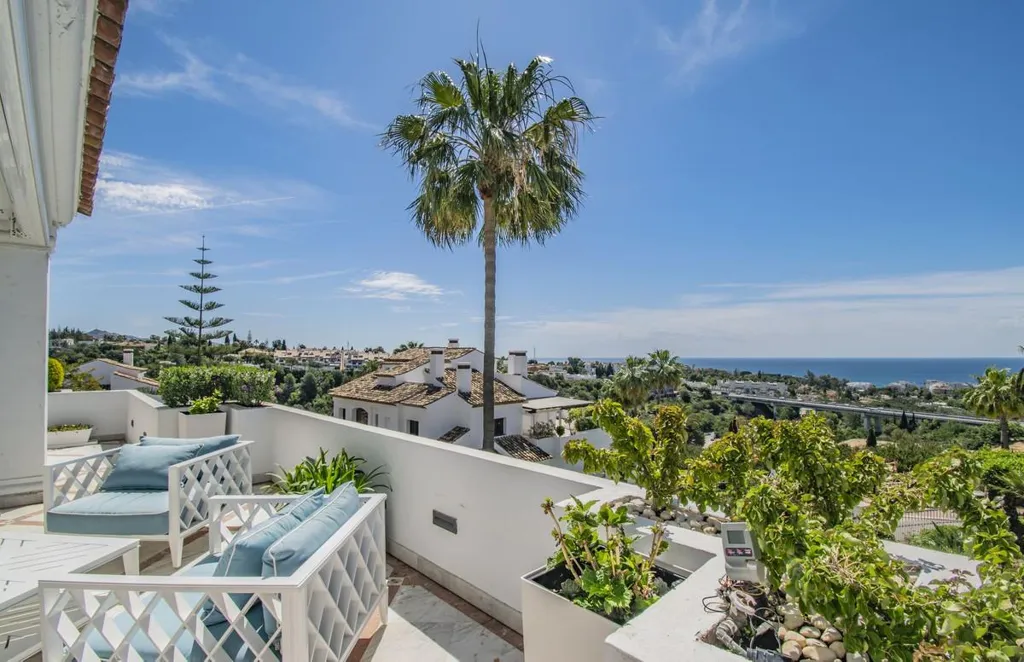 Terrass - Luxury Apartment with Sea Views in Marbella