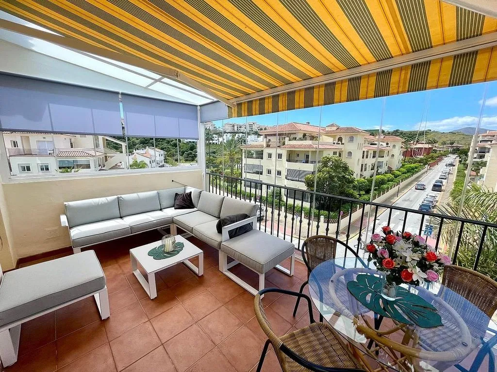 Terrass - Modern Penthouse with Pool in Mijas Golf