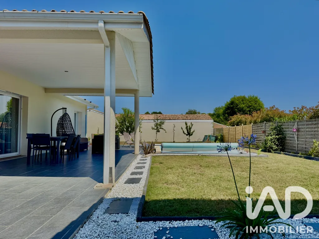 Aed - Contemporary Flat-Plan House with Pool in Belin-Béliet