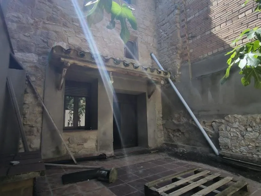 Giardino - Traditional Chalet with Terrace in Castelldans