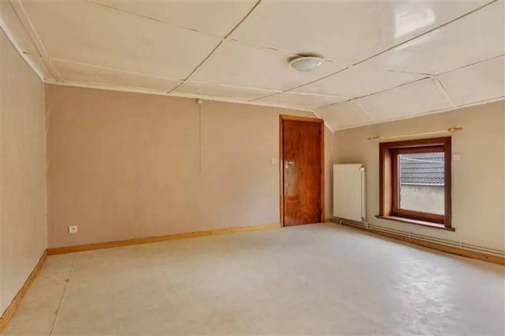 Toad - Farmhouse to Renovate with Garden in Gilmont