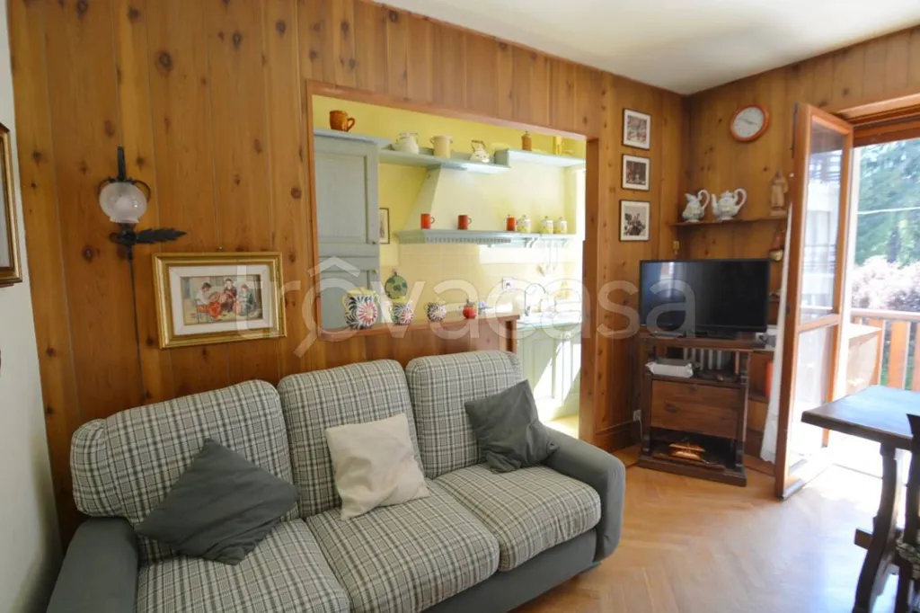 Séjour - Apartment with Balcony in Bardonecchia Centre