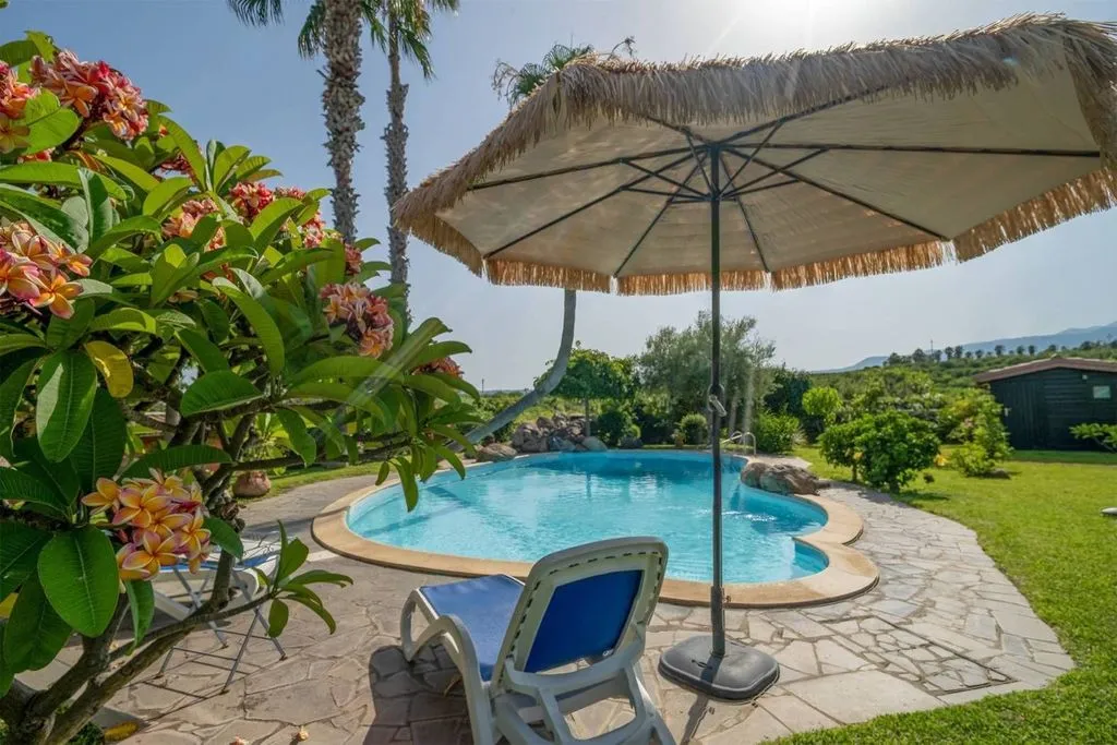 Bassein - Luxury Villa with Pool in Acireale, Sicily