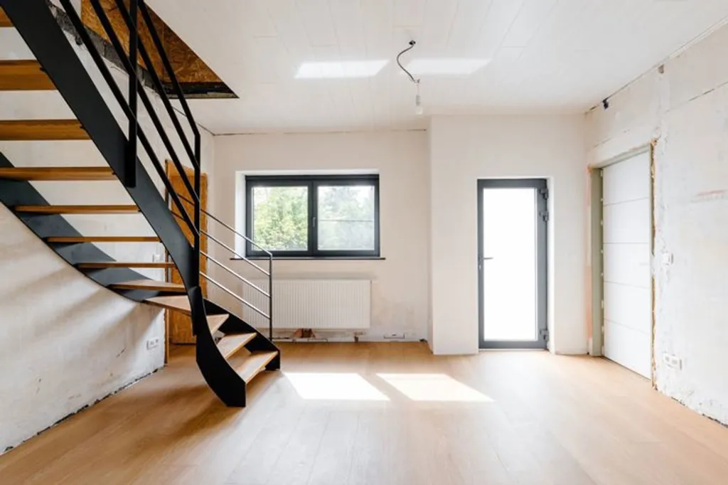 Pièces - Maison Rénovée avec Jardin à Beauregard