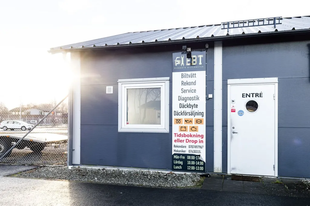 Extérieur - Industrial Unit with Workshop in Central Emmaboda