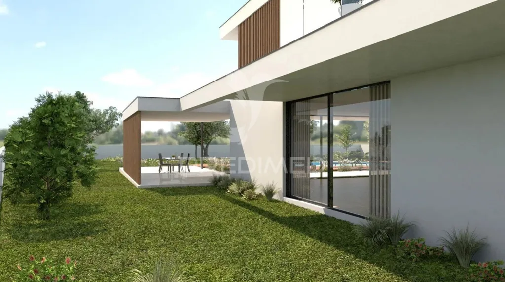 Urban Plot with Golf View in Santo Estevão