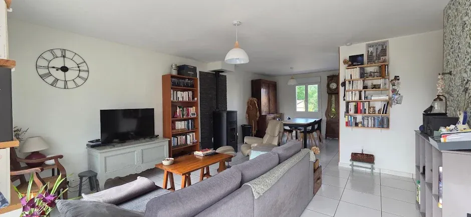 Séjour - Maison de Plain-Pied avec Terrasse à Commeaux