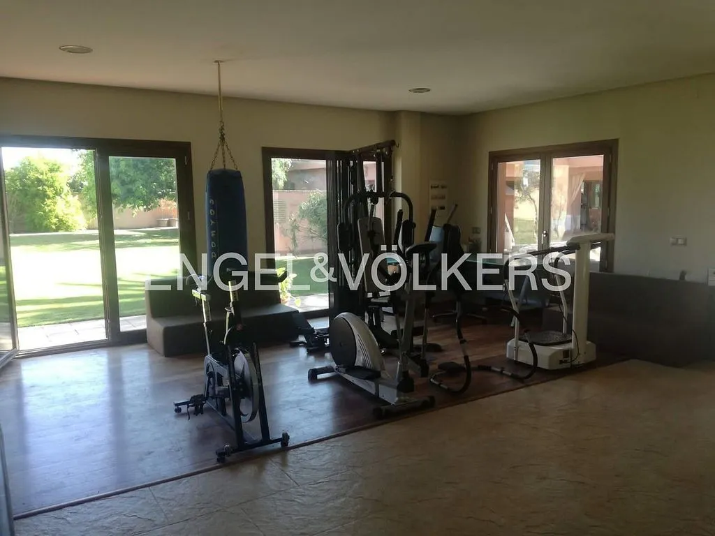 Rooms - Chalet with Garden for Renovation in Chiclana