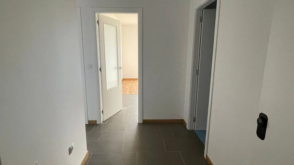 hallway_entrance