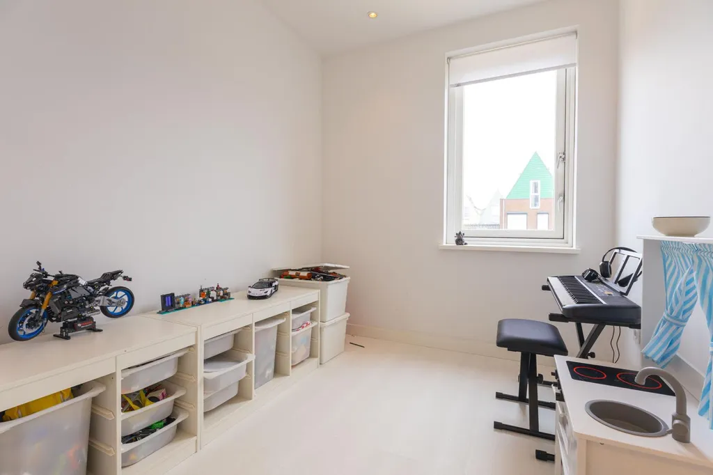 6-room house in Zwaag