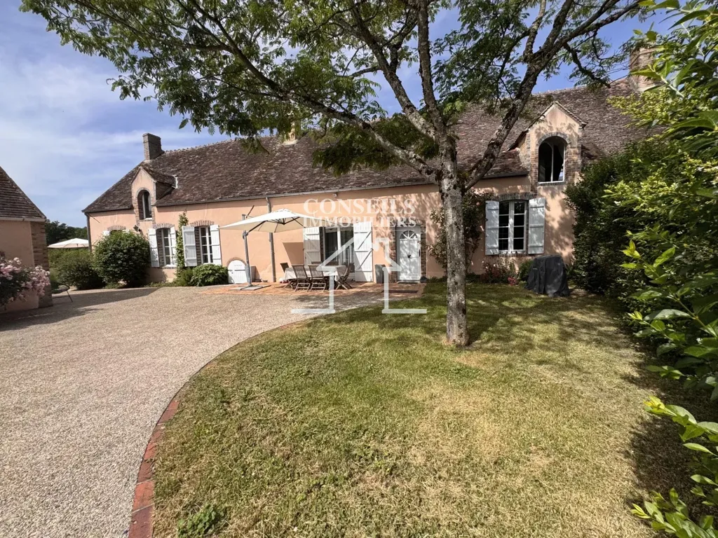 Extérieur - Fermette avec Piscine et Jardin à Précy-sur-Vrin
