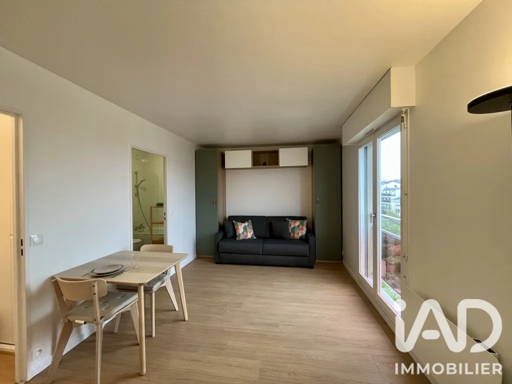 Living Room - Meubled Studio with Garden in Les Vallées