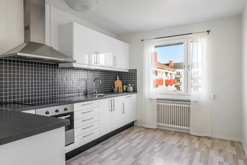 Köök - Spacious Apartment with Balcony in Jönköping
