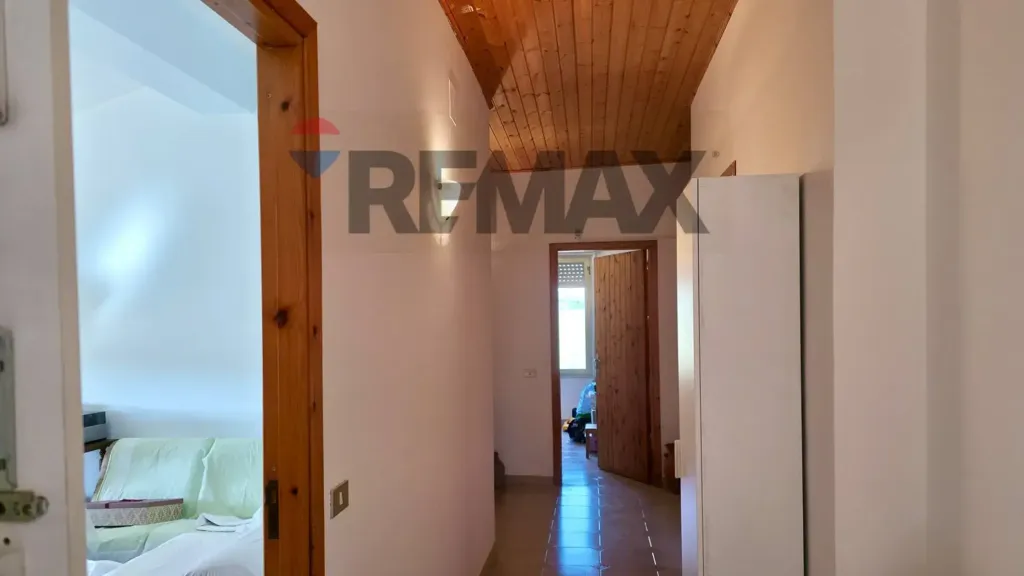 hallway_entrance