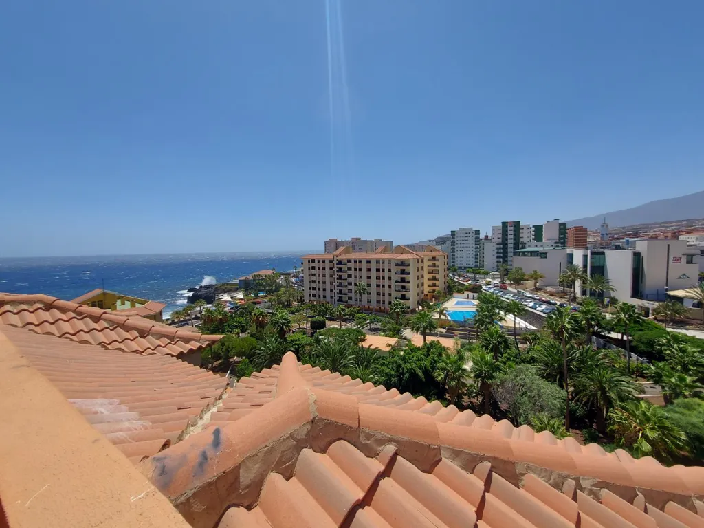 Terrass - Spacious Rental with Pool in Las Caletillas