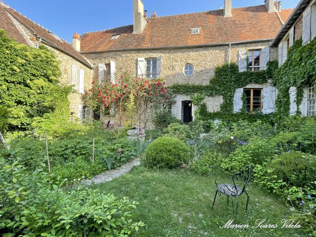 Giardino - Charming Property with Two Homes in Chaumes-en-Brie