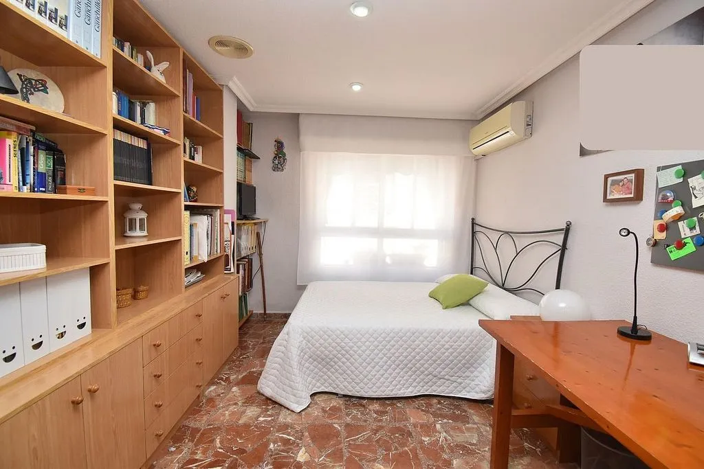 Bedrooms - Apartment with Balcony in Santa Pola Centre