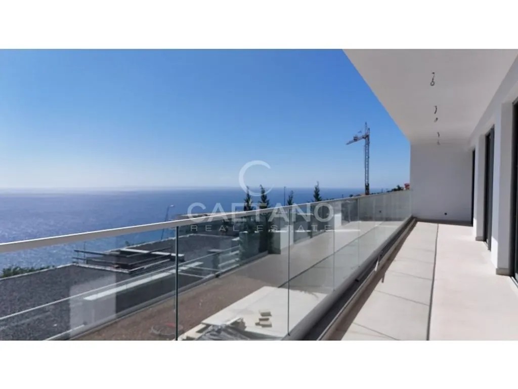 Balcon - Contemporary Villa with Ocean View in Calheta, Madeira