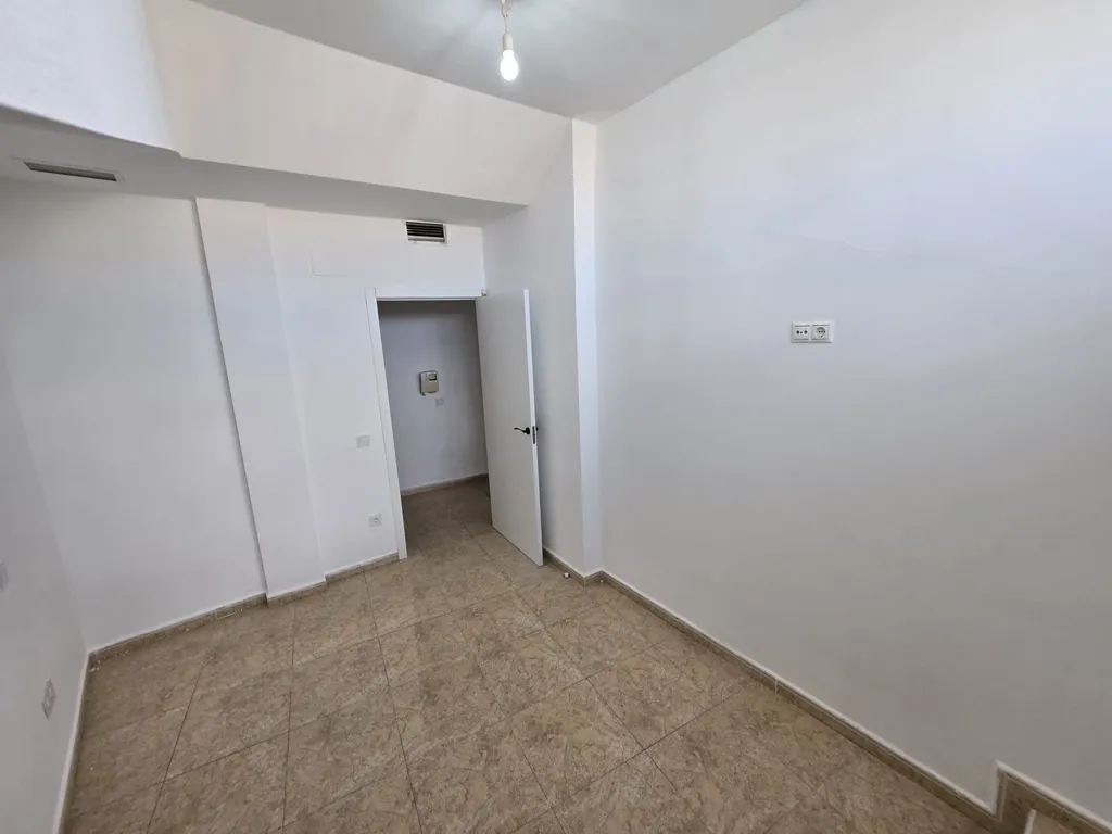 hallway_entrance