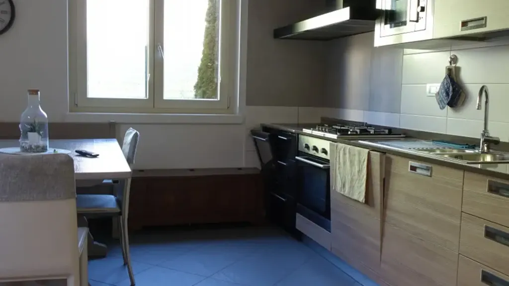 Cuisine - Modern Villa with Garden in Cavedago