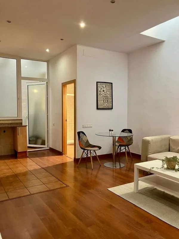 Soggiorno - Modernised Studio with Terrace in Poble Sec, Barcelona