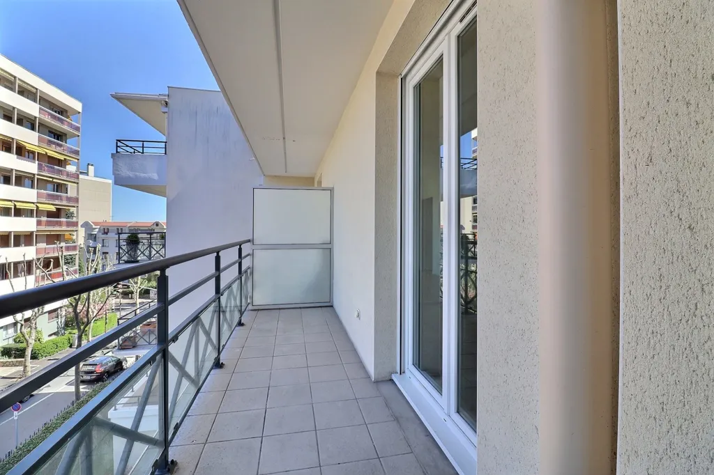 Balcony - Flat with Terrace in Chamalières