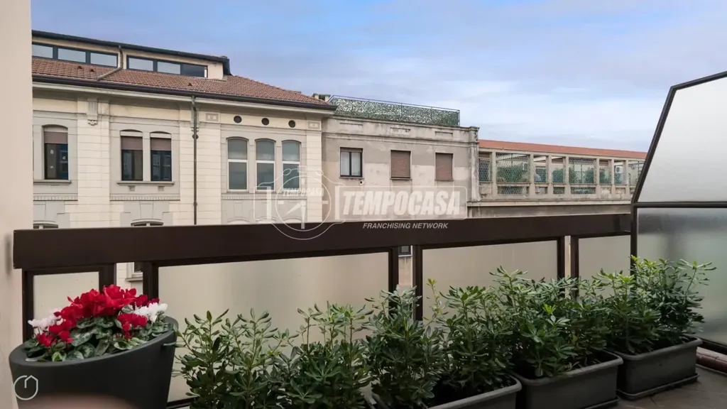 Rõdu - Rear-Facing Studio with Terrace in Milan