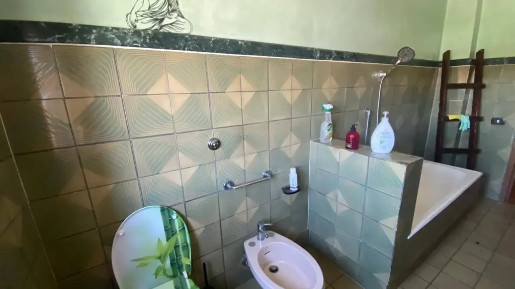 Salles de bain - Apartment with Balcony in Perignano