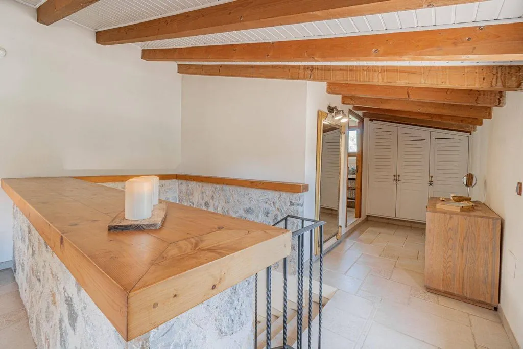 Hallway - Luxury Farmhouse with Pool in Calvià