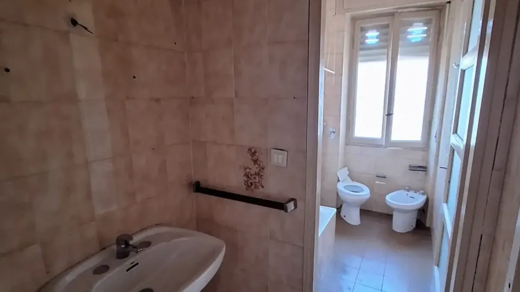 Salles de bain - Apartment with Balcony in Casale Monferrato
