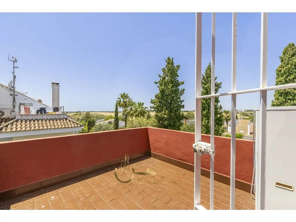 Terrasse - Renovated Chalet with Garden in Simón Verde