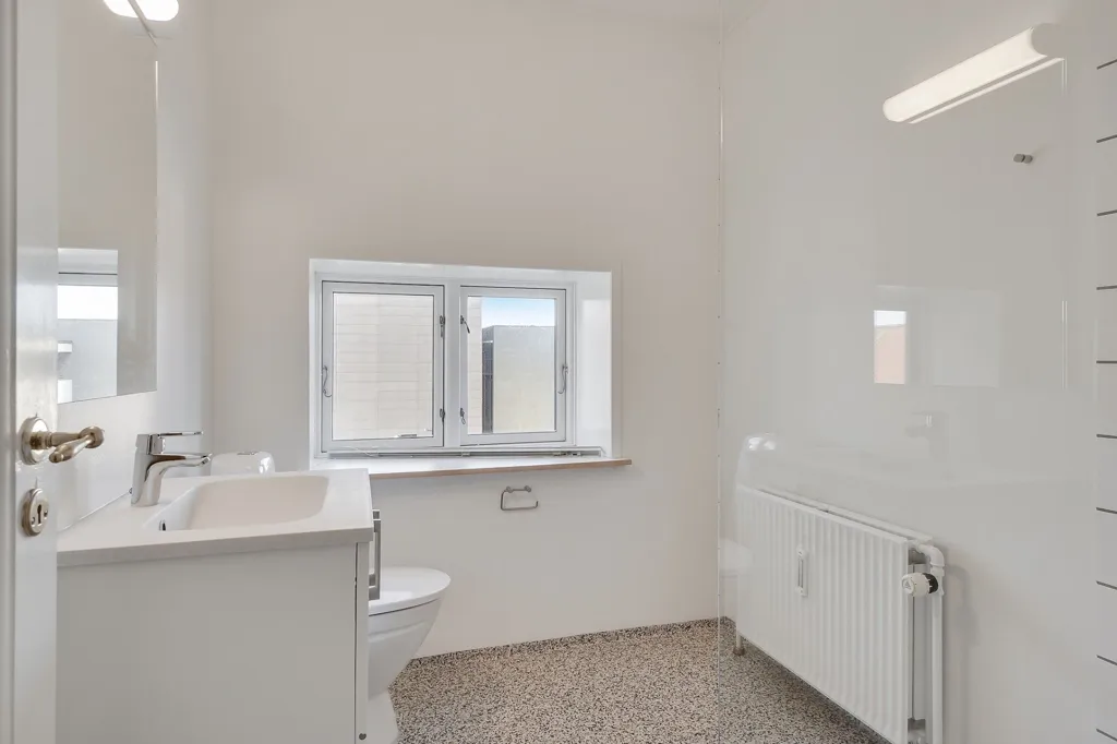 Bagni - Two-Bedroom Flat with View in Fredericia