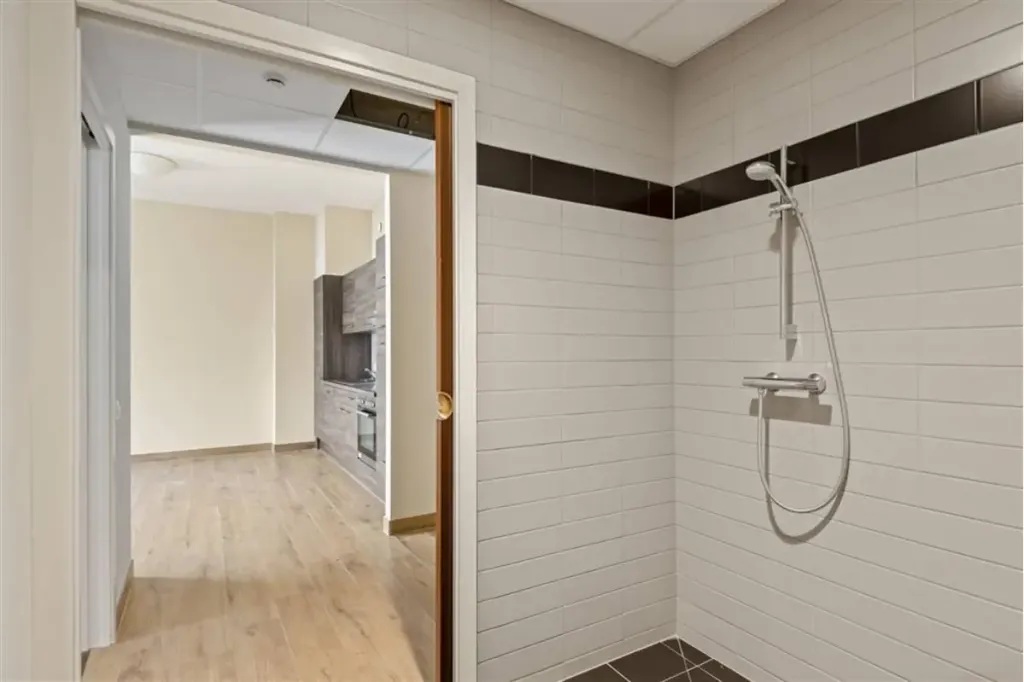 Salles de bain - Appartement avec Services à Grobbendonk