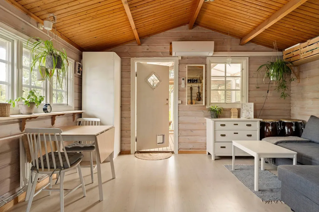 Séjour - Co-op Cottage with Lake View at Ryrsjön