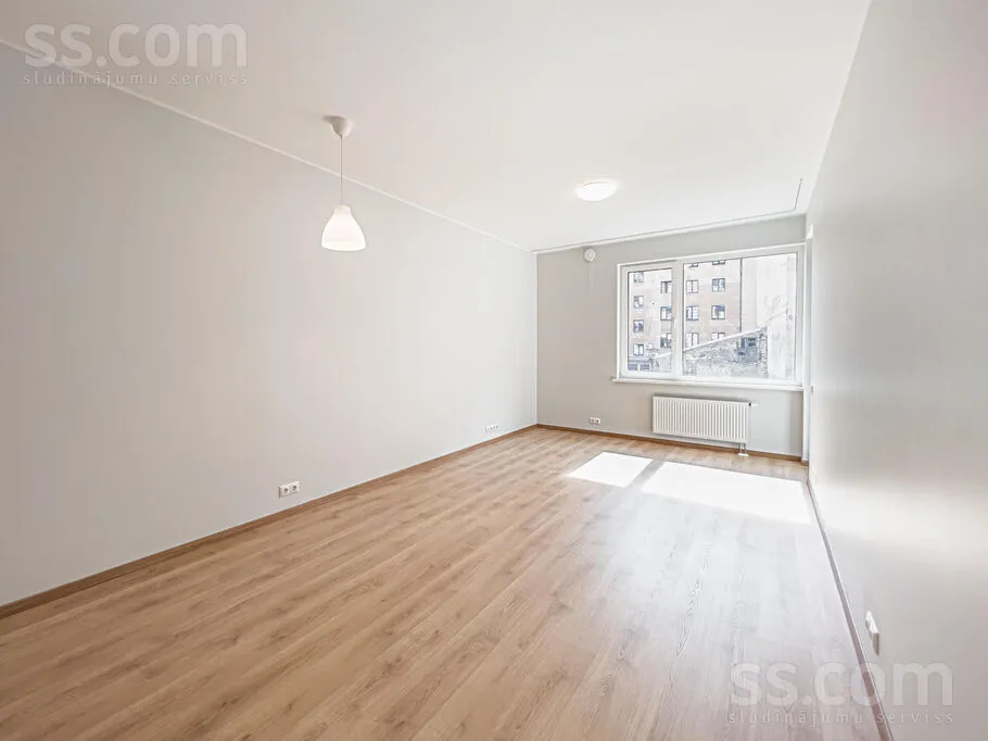 Toad - 2-Bedroom Apartment with Balcony in Riga Centre