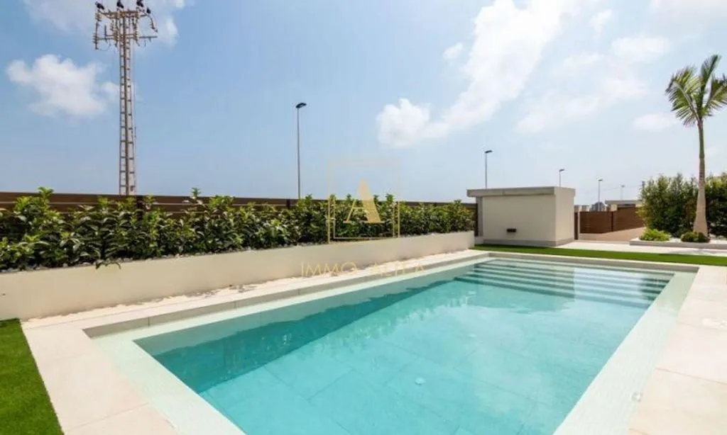 Piscine - New Villa with Private Pool in Los Altos