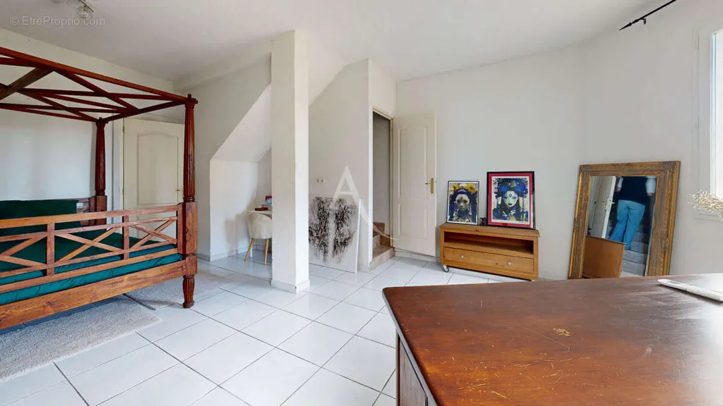 Magamistoad - Village House with Pool in Ouveillan