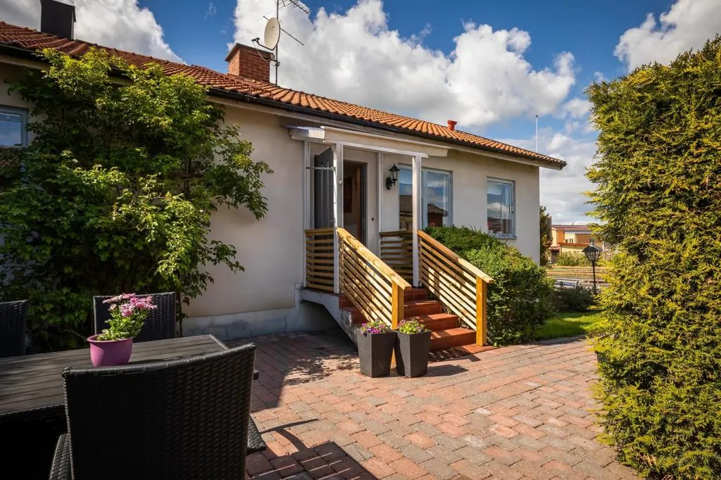 Terrass - Detached House with Geothermal Heating in Eldstad