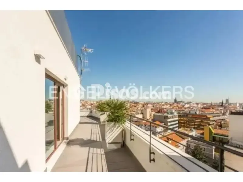 Terrazza - Luxury Apartment with Rooftop Pool in Gran Vía